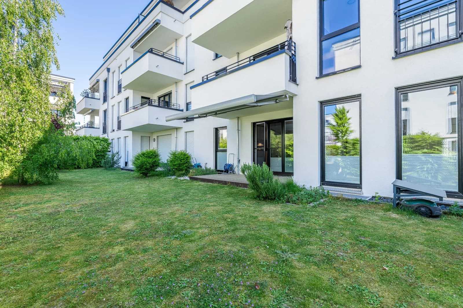 Privater Gartenanteil mit Terrasse